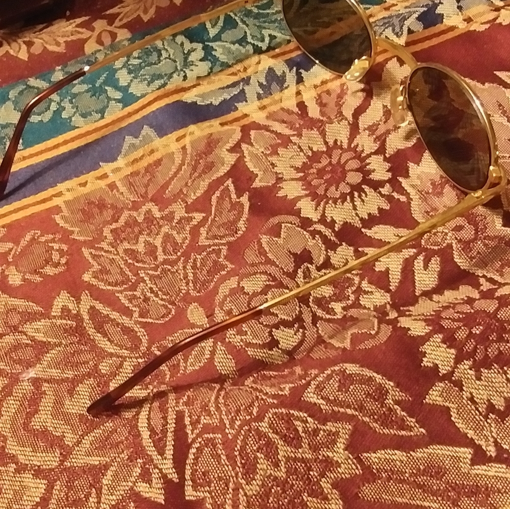 SUN GLASSES - Picture 3 of 5